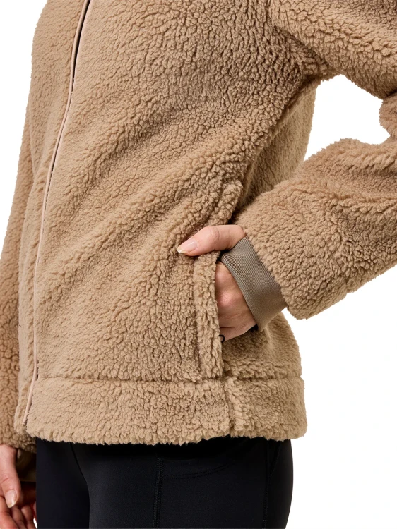 Teddy-jacket-Sand-1022e-1536x2048.webp