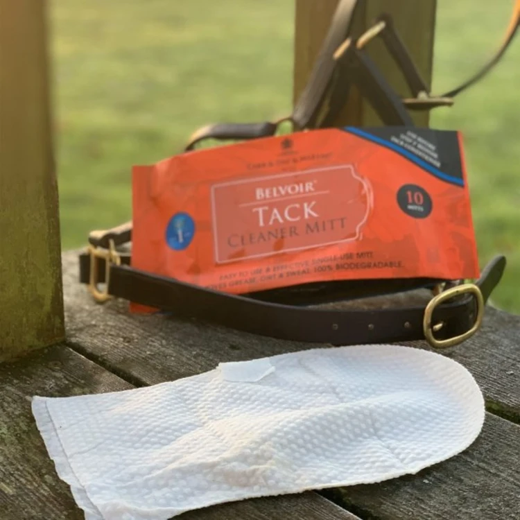 belvoir_tack_cleaner_mitt_shoper_ready.jpg