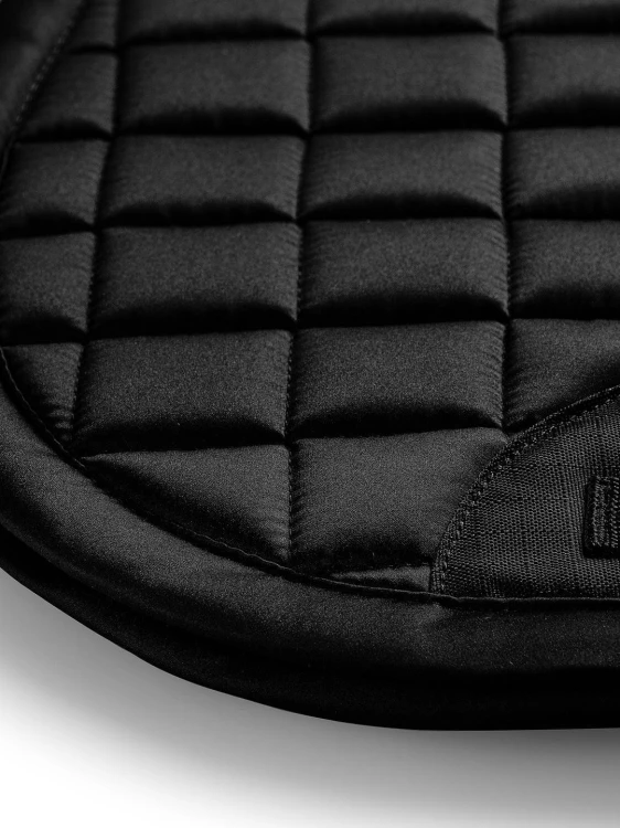 Black_Sportive_SaddlePad_Jump_1_2_2000px.jpg