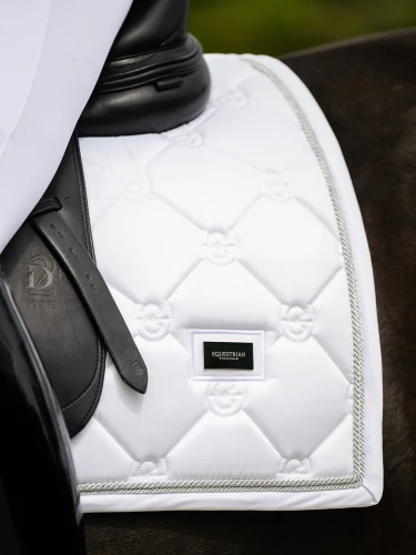 white-perfection-silver_dressage-saddle-pad1.webp