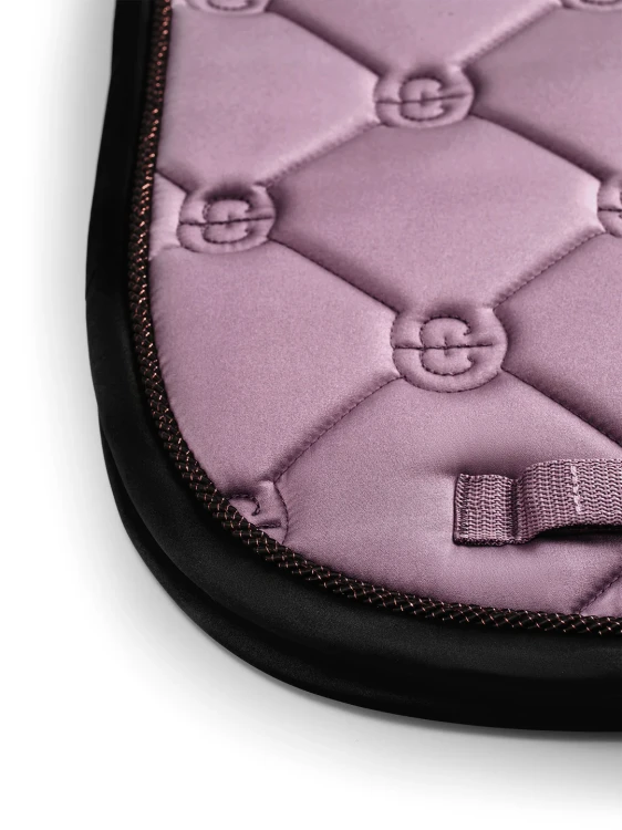 Anemone_Classic_Saddlepad_Dressage_1_3_e_9679b3e9-ee8d-4eab-afe0-1cba36f1edd1.webp