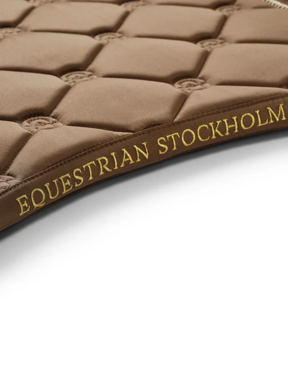 Champagne_Classic_Saddlepad_Cob_Dressage_1_2_2000px.webp
