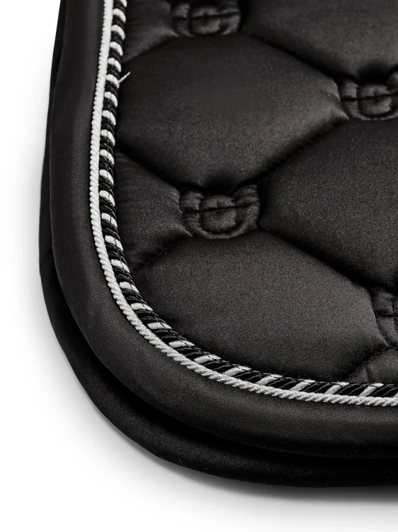 BlackEdition_Classic_Saddlepad_Cob_Dressage_1_3_2000px.webp
