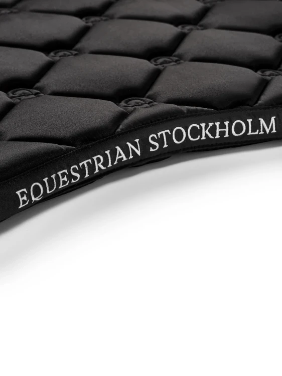 BlackEdition_Classic_Saddlepad_Cob_Dressage_1_2_2000px.webp