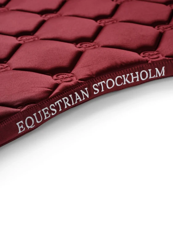 Bordeaux_Classic_SaddlePad_Jump_1_2_2000px.webp