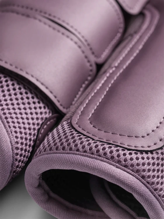 mesh-brushing-boots_anemone-details.webp